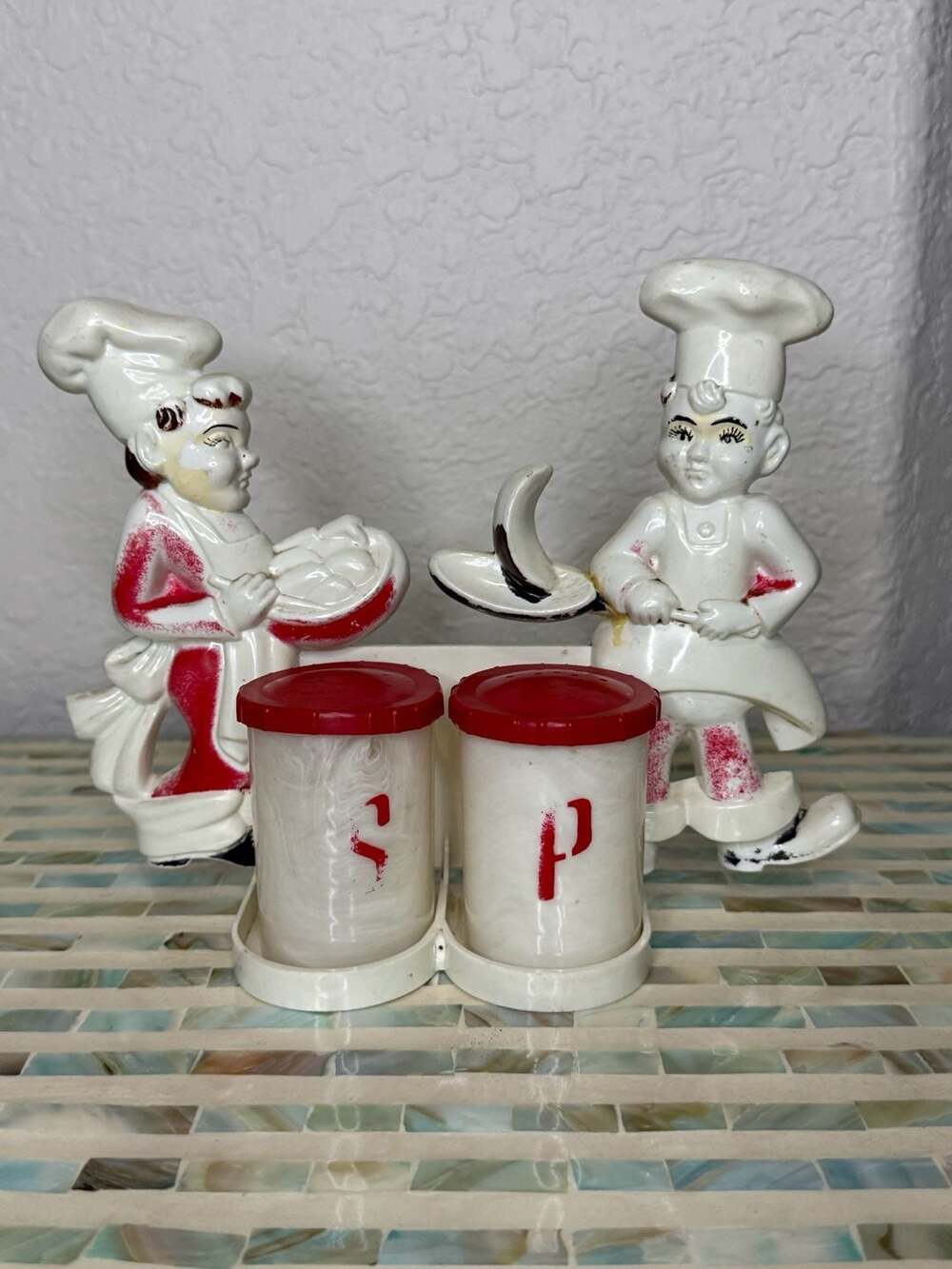 Trewax Industries Inc. Vintage Chef Salt And Pepper Shaker Wall Holder Set